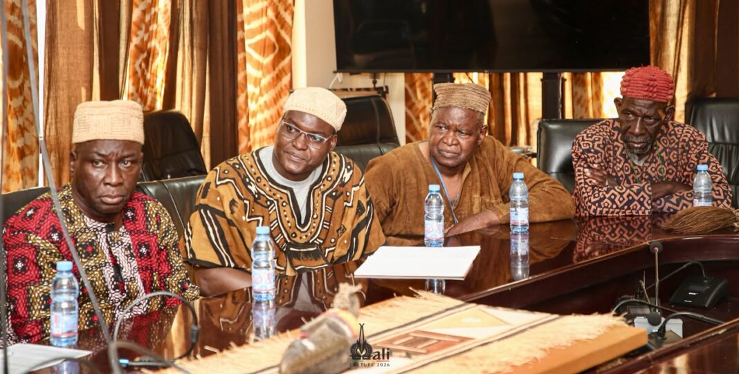 La Commission d’unification et de réconciliation des chasseurs du Mali reçue par le ministre Mamou Daffé