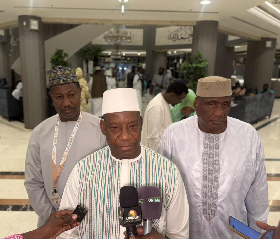 Diplomatie et Hadj 2026: l’Ambassadeur Ibrehima Dahirou Dembélé au chevet des pèlerins maliens à Médine