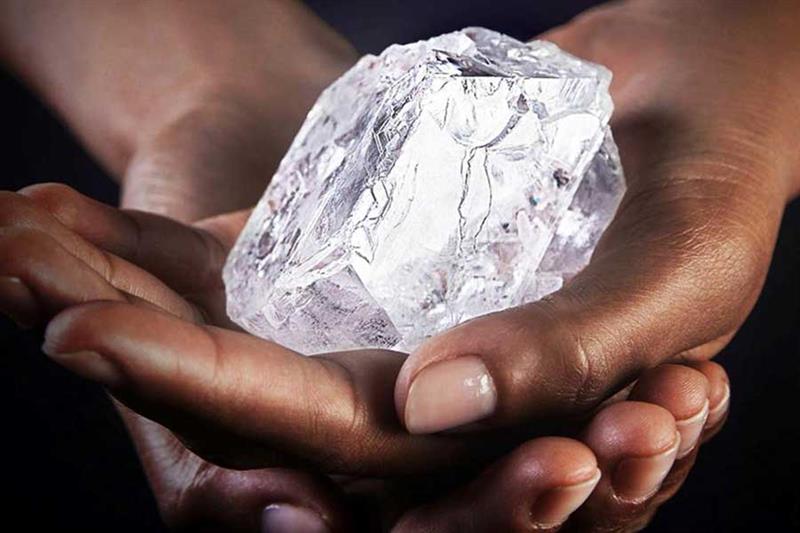 Diamants africains: de l’extraction à la transformation, la bataille pour la valeur ajoutée s’intensifie